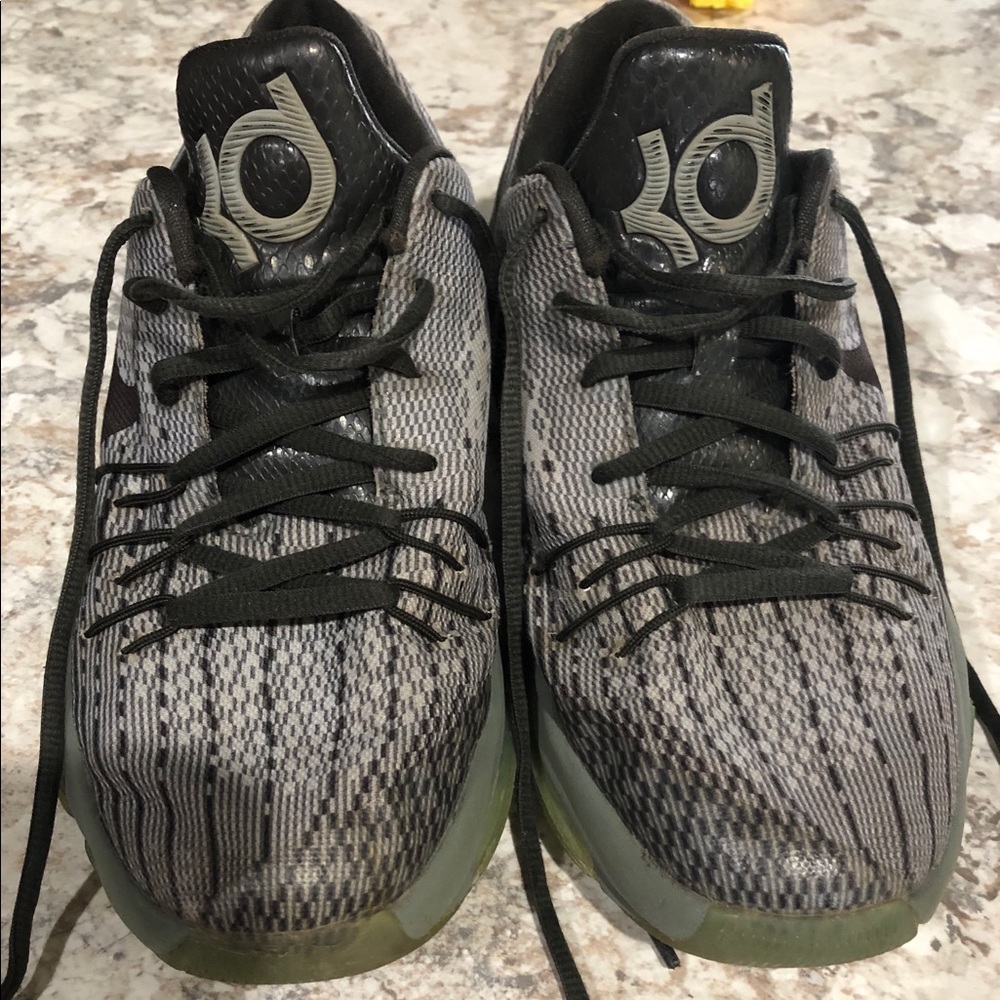 Boys KD NIKE Basketball shoes!